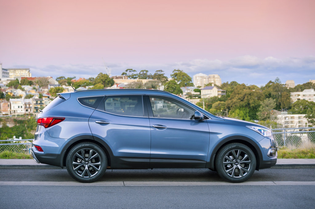 The Hyundai Santa Fe 30 Special Edition is limited to 300 units. The Hyundai Santa Fe 30 Special Edition is limited to 300 units.